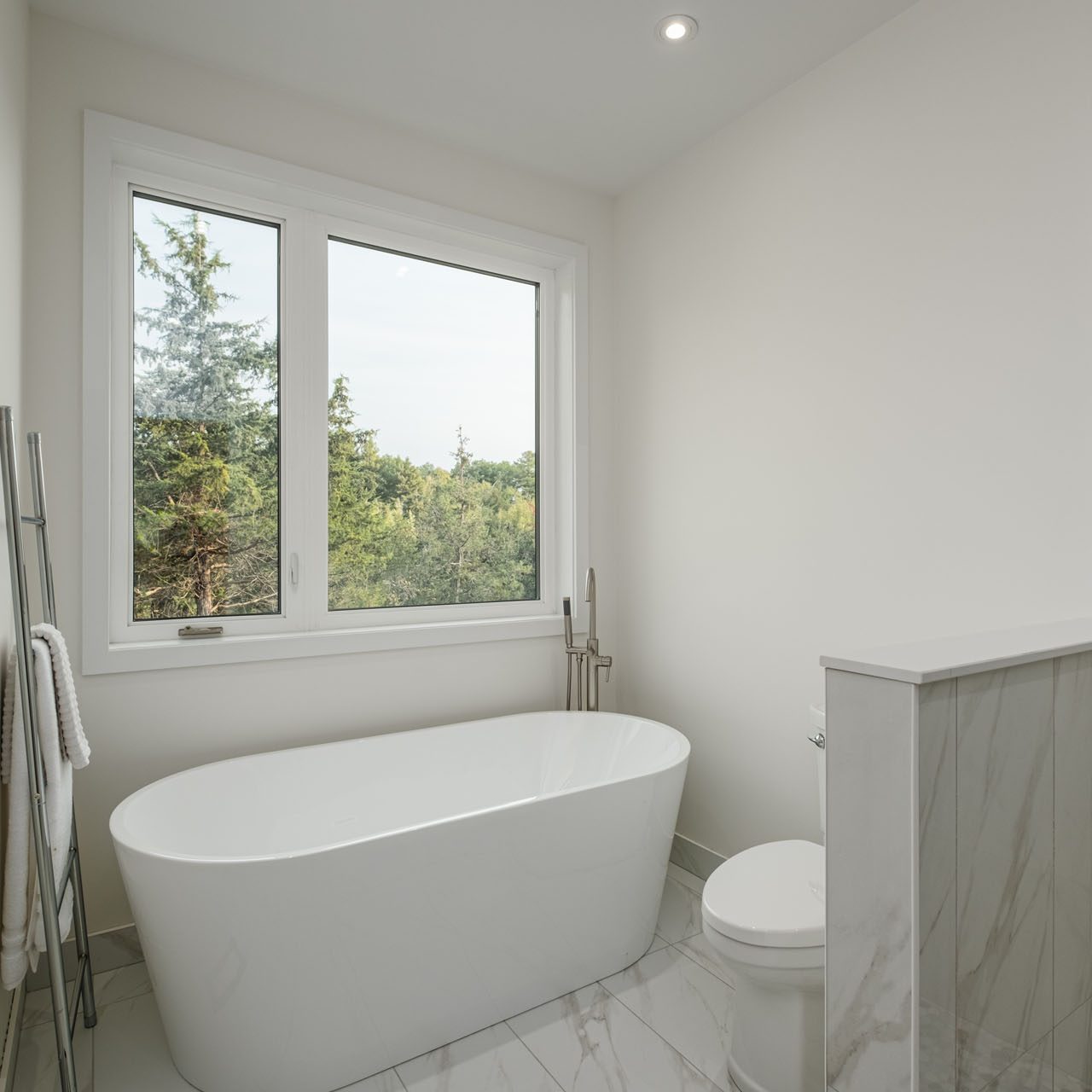 bathtub view - Photo from our custom home built project - Loughborough Lake New Home Build in South Frontenac, Ontario