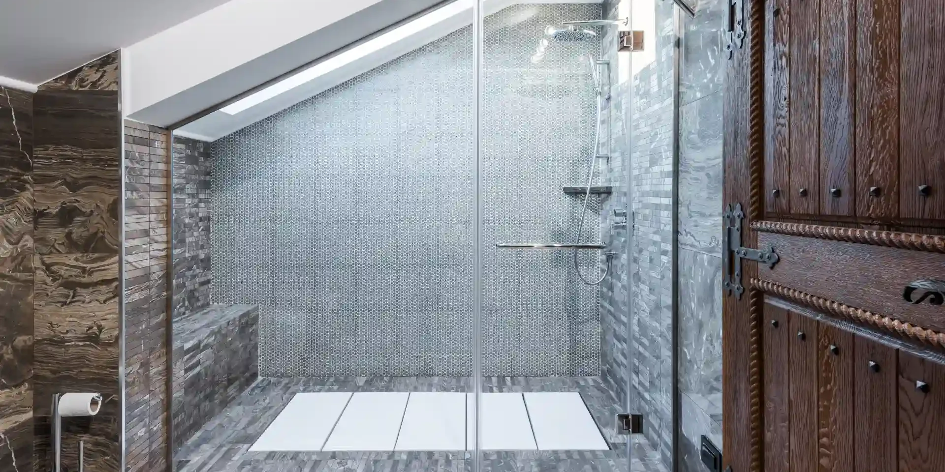 luxury-walk-in-shower-1luxury-walk-in-shower-1 Walk in shower with tiles