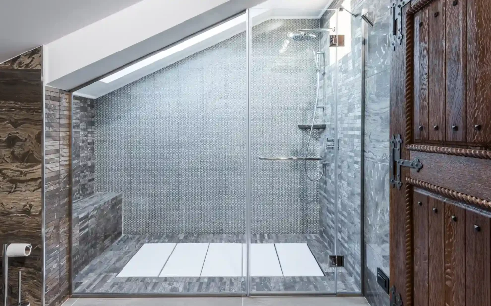 Walk in shower with tiles