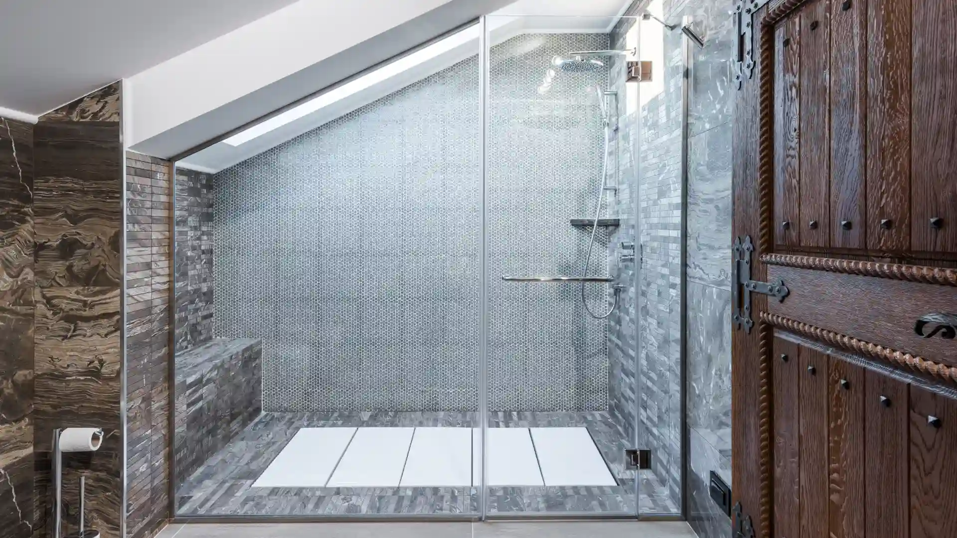 Walk in shower with tiles